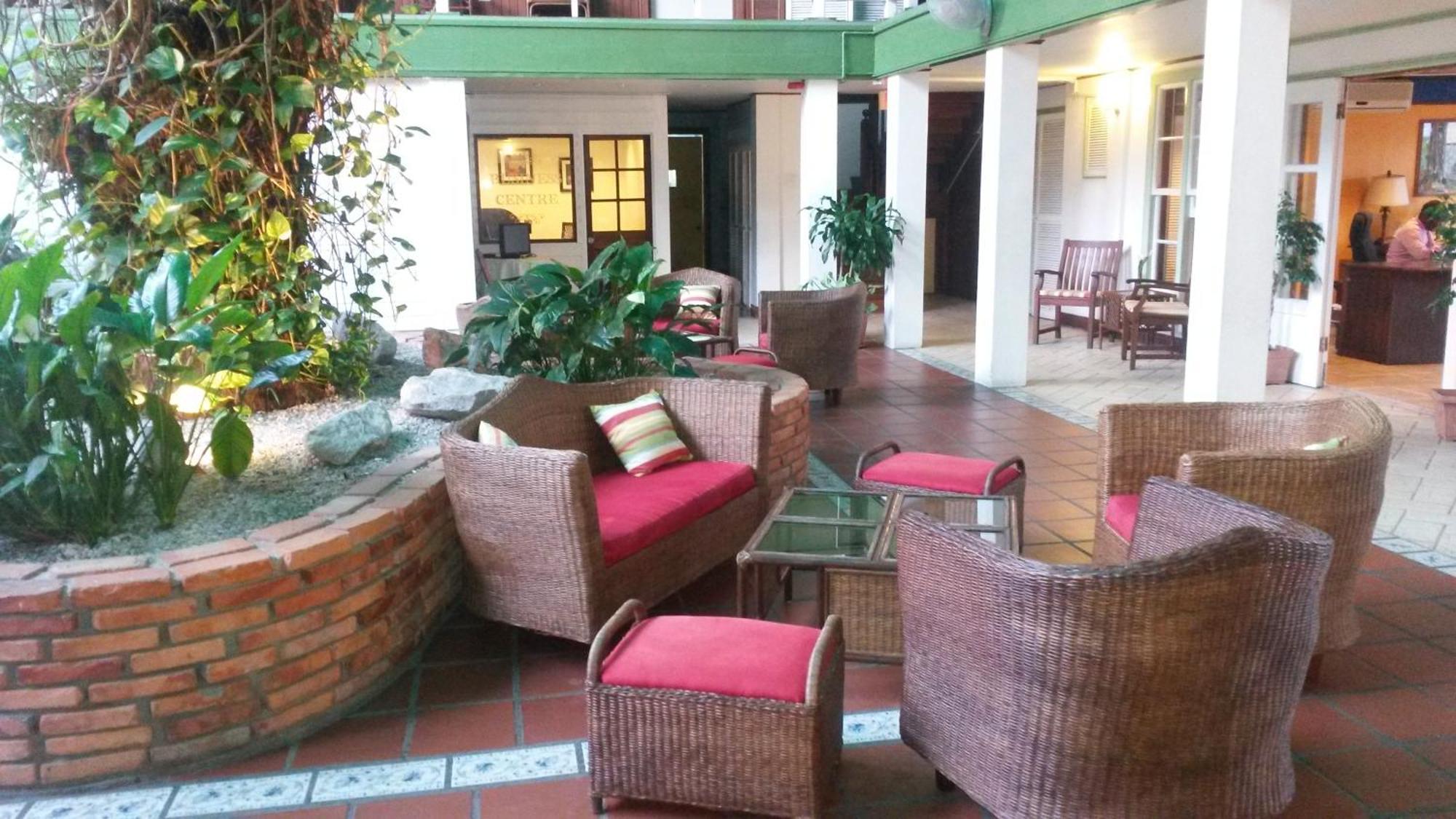Cara Lodge Hotel Джорджтаун Екстериор снимка