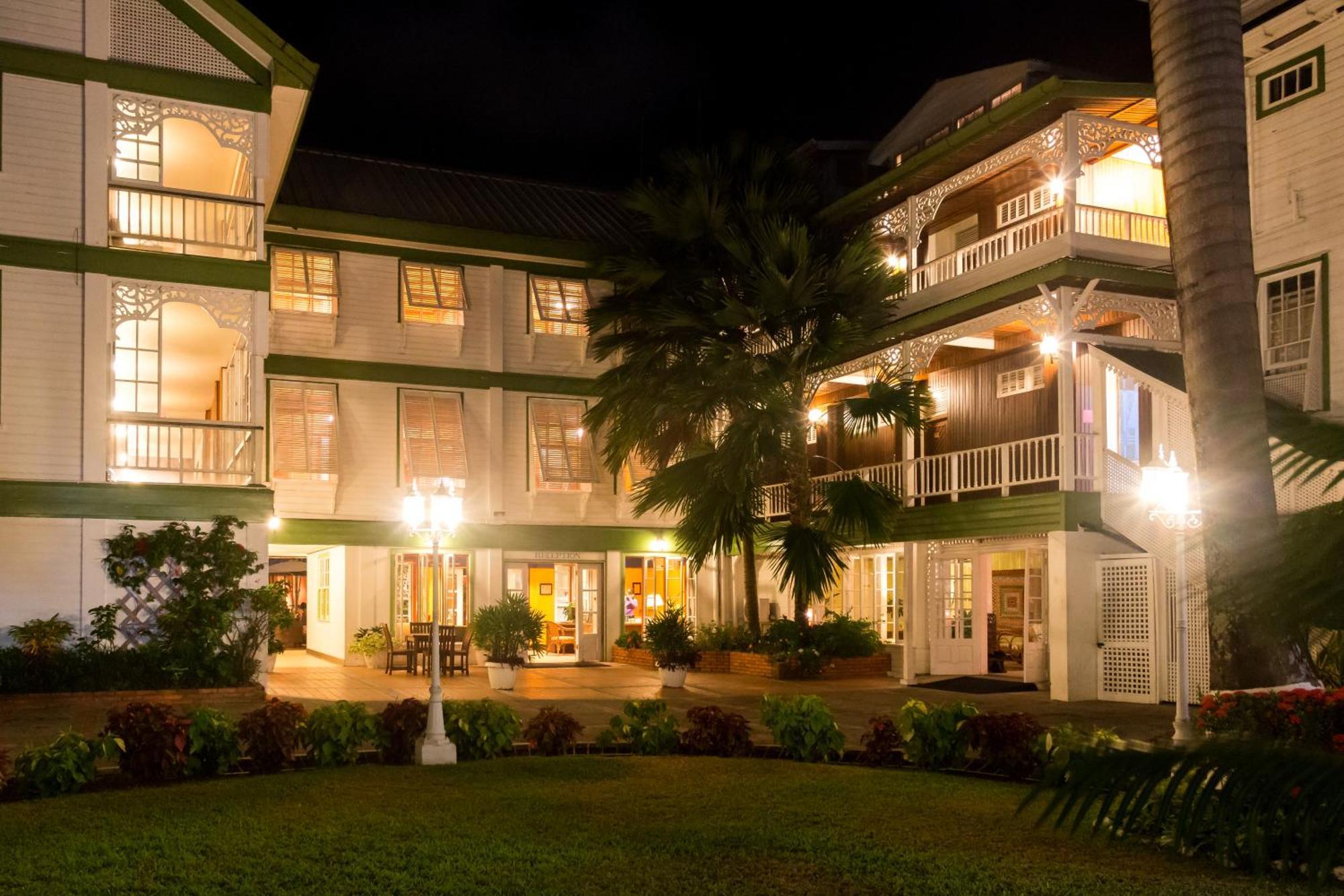 Cara Lodge Hotel Джорджтаун Екстериор снимка