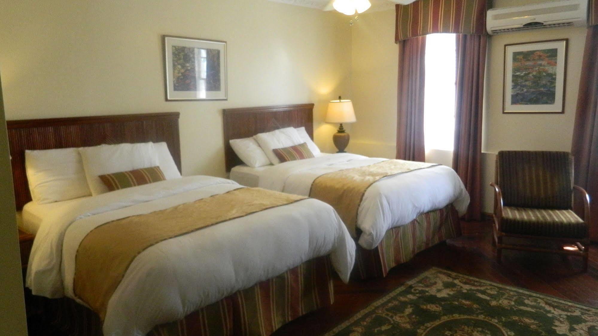 Cara Lodge Hotel Джорджтаун Екстериор снимка