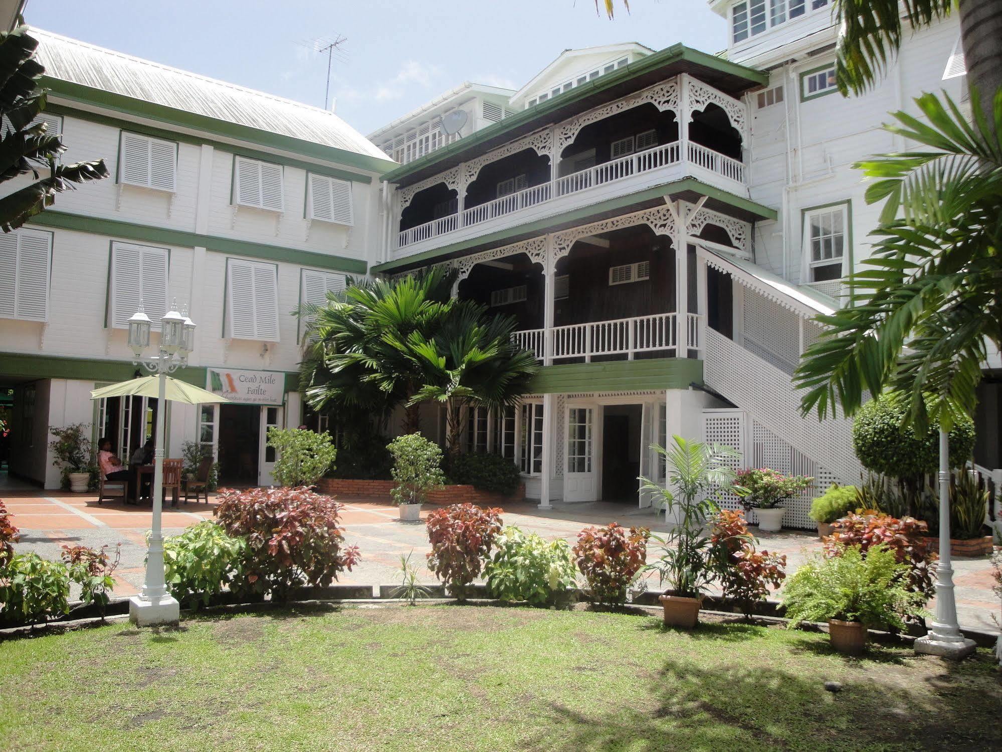 Cara Lodge Hotel Джорджтаун Екстериор снимка